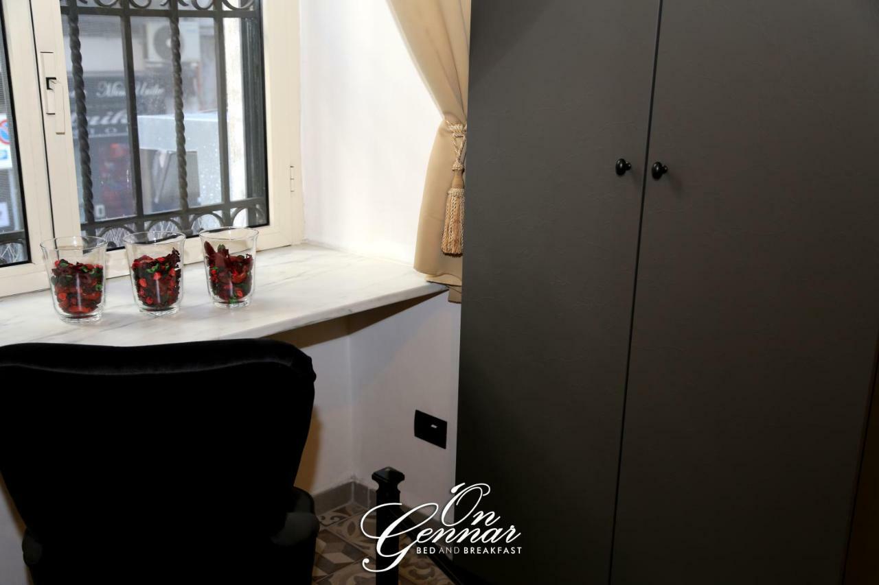Bed and Breakfast On Gennar Napoli Esterno foto
