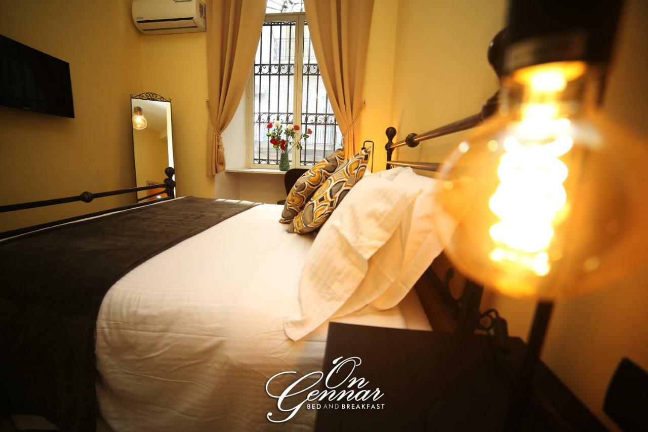Bed and Breakfast On Gennar Napoli Esterno foto
